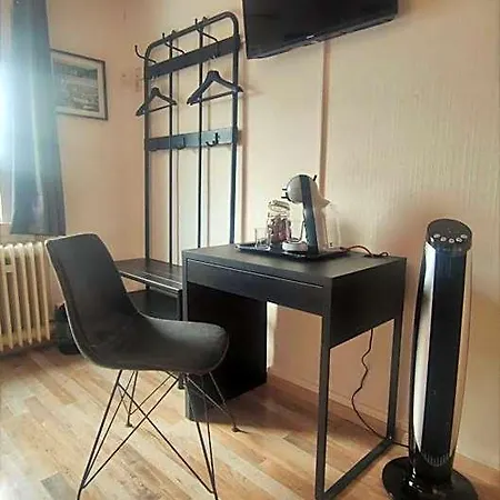 Roastineer Hotel *