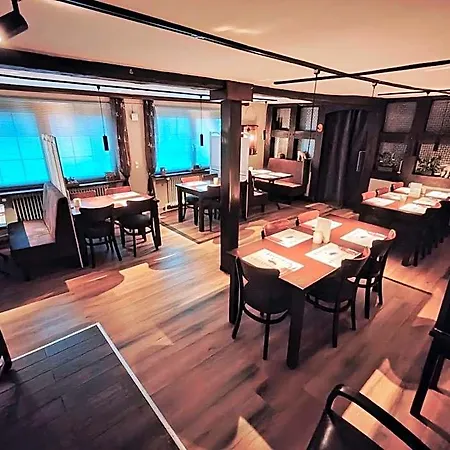 Roastineer Hotel *